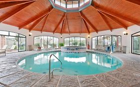 Best Western Plus Swiss Chalet Hotel&Suites